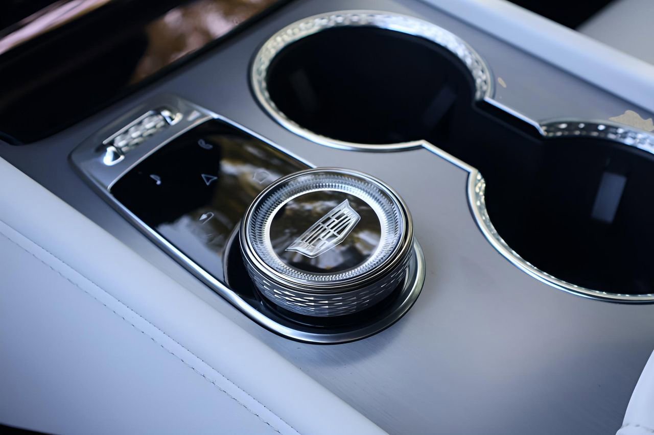 New 2026 Cadillac Vistiq Sport image 29