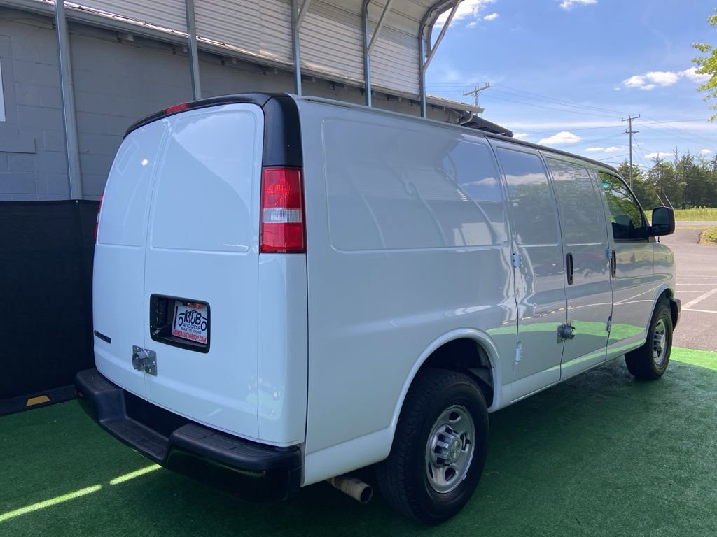 Used 2021 Chevrolet Express 2500 w/ Driver Convenience Package RWD image 5