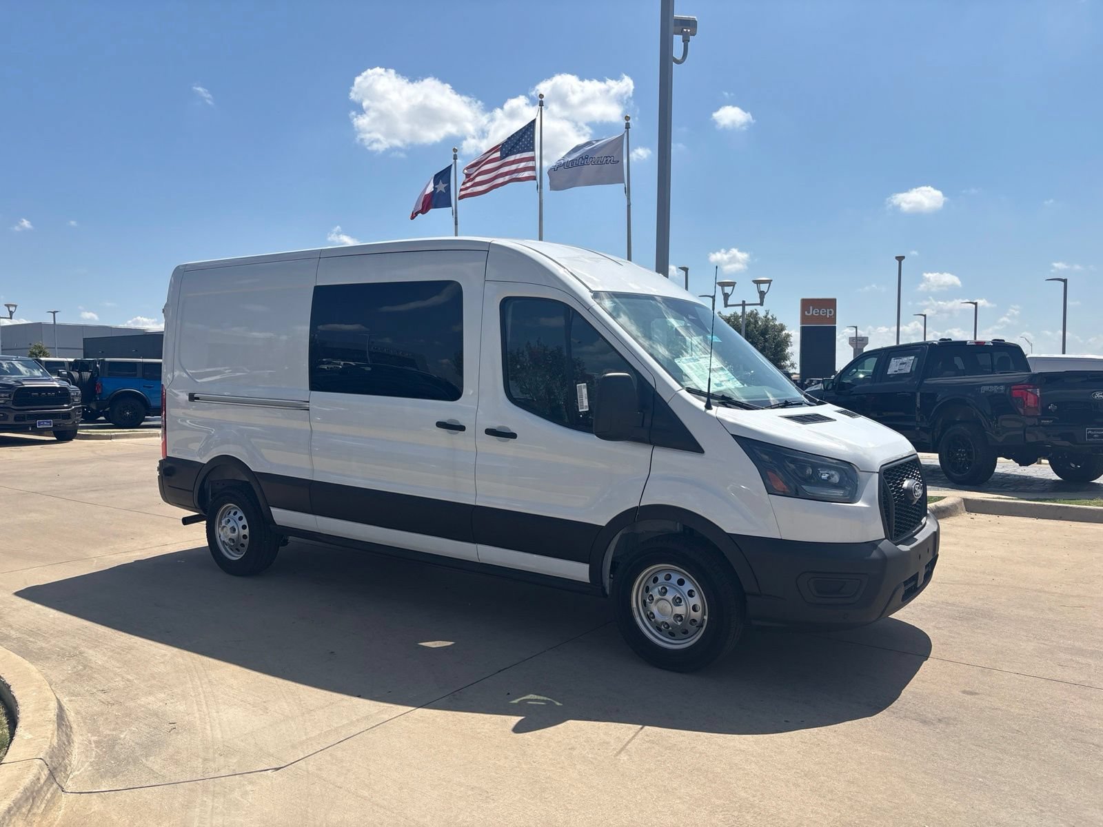 New 2026 Ford Transit 250 148 Medium Roof w/ Load Area Protection Package RWD image 9