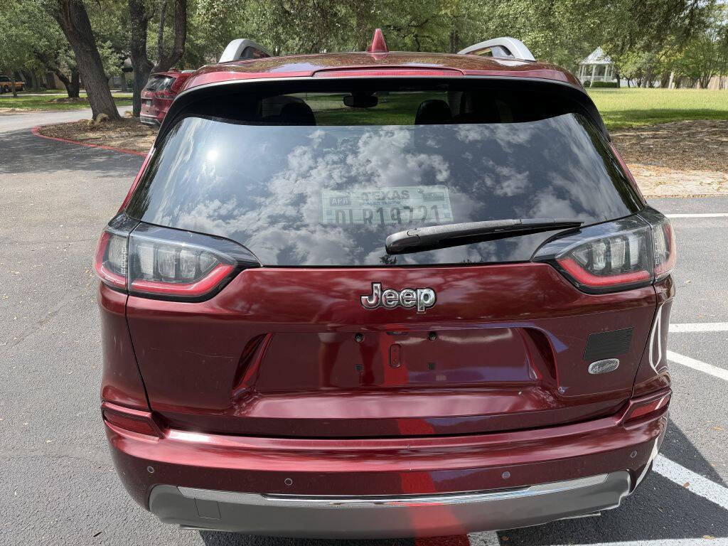 Used 2019 Jeep Cherokee Overland w/ Technology Group FWD image 4