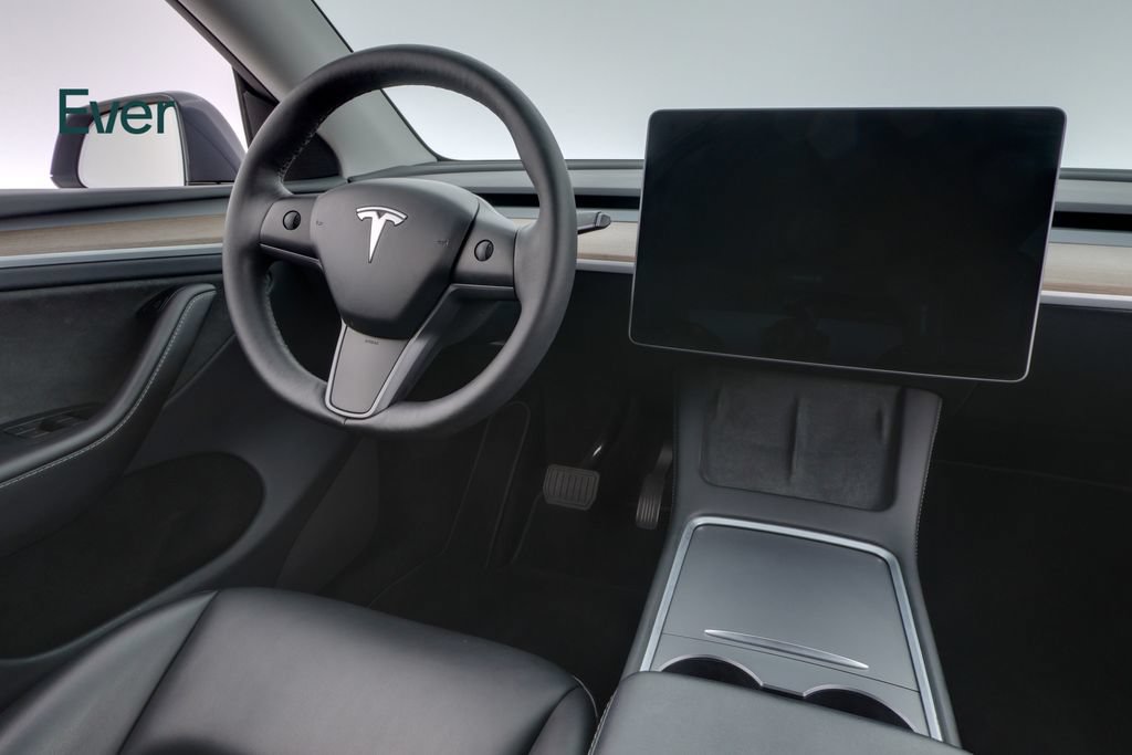 Used 2023 Tesla Model Y Long Range AWD/4WD image 25