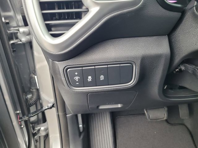 Used 2025 Kia Soul LX image 25