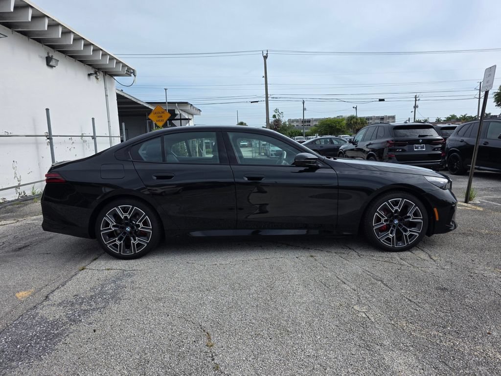 New 2026 BMW i5 M60 w/ Premium Package AWD/4WD video 3