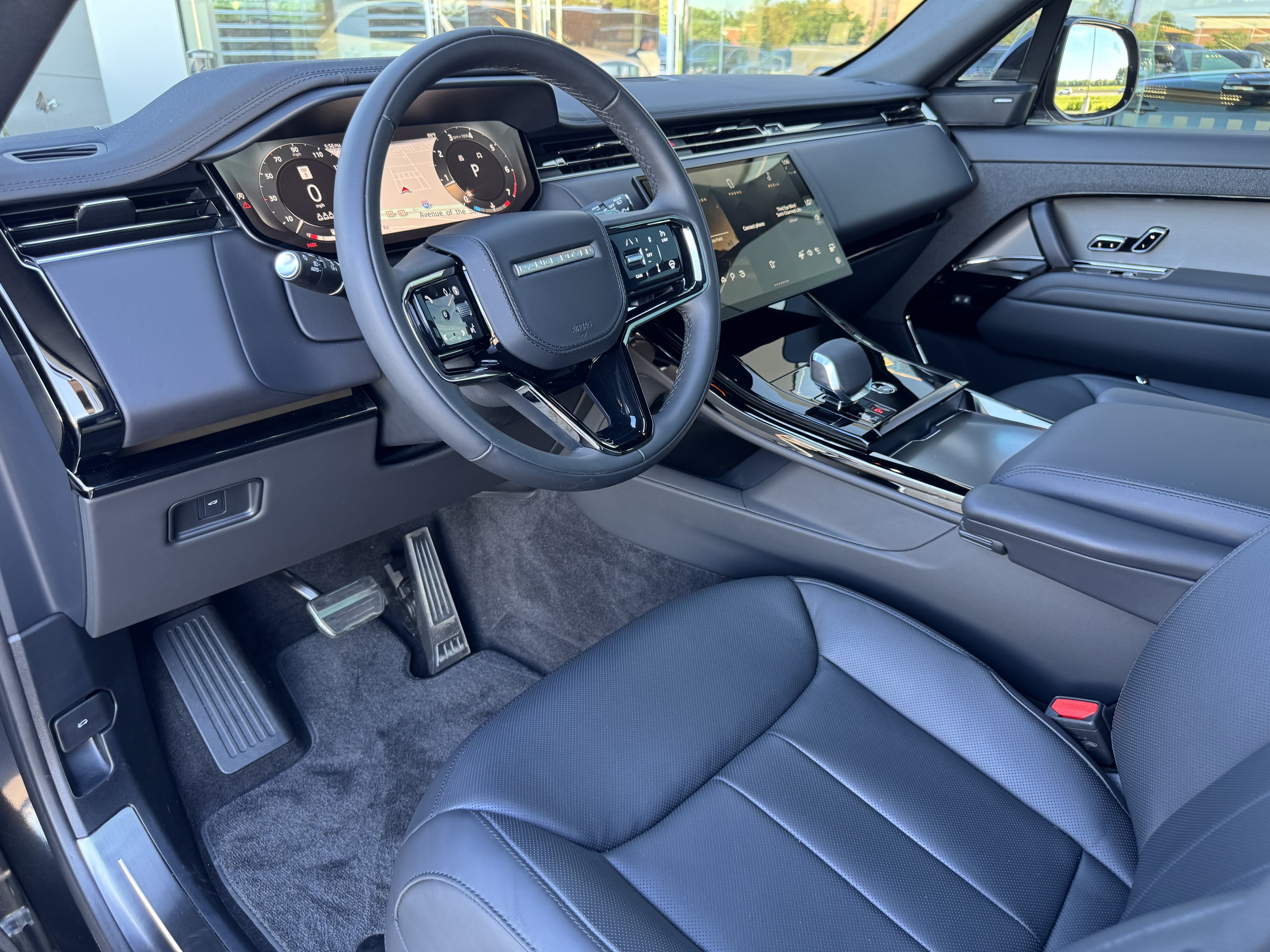 Certified 2025 Land Rover Range Rover Sport Dynamic SE AWD/4WD image 12