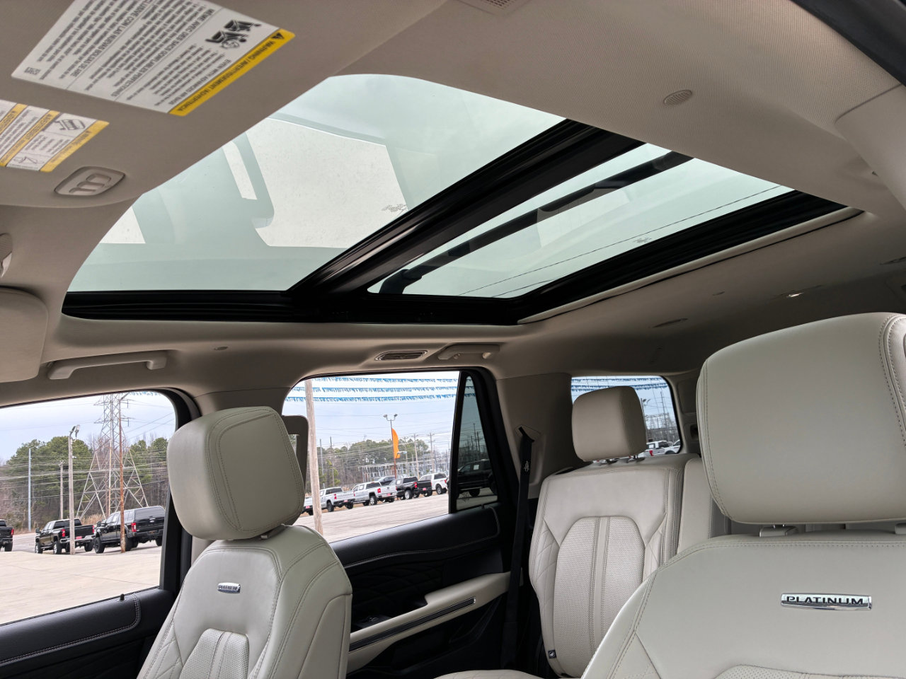 Used 2019 Ford Expedition Platinum image 13