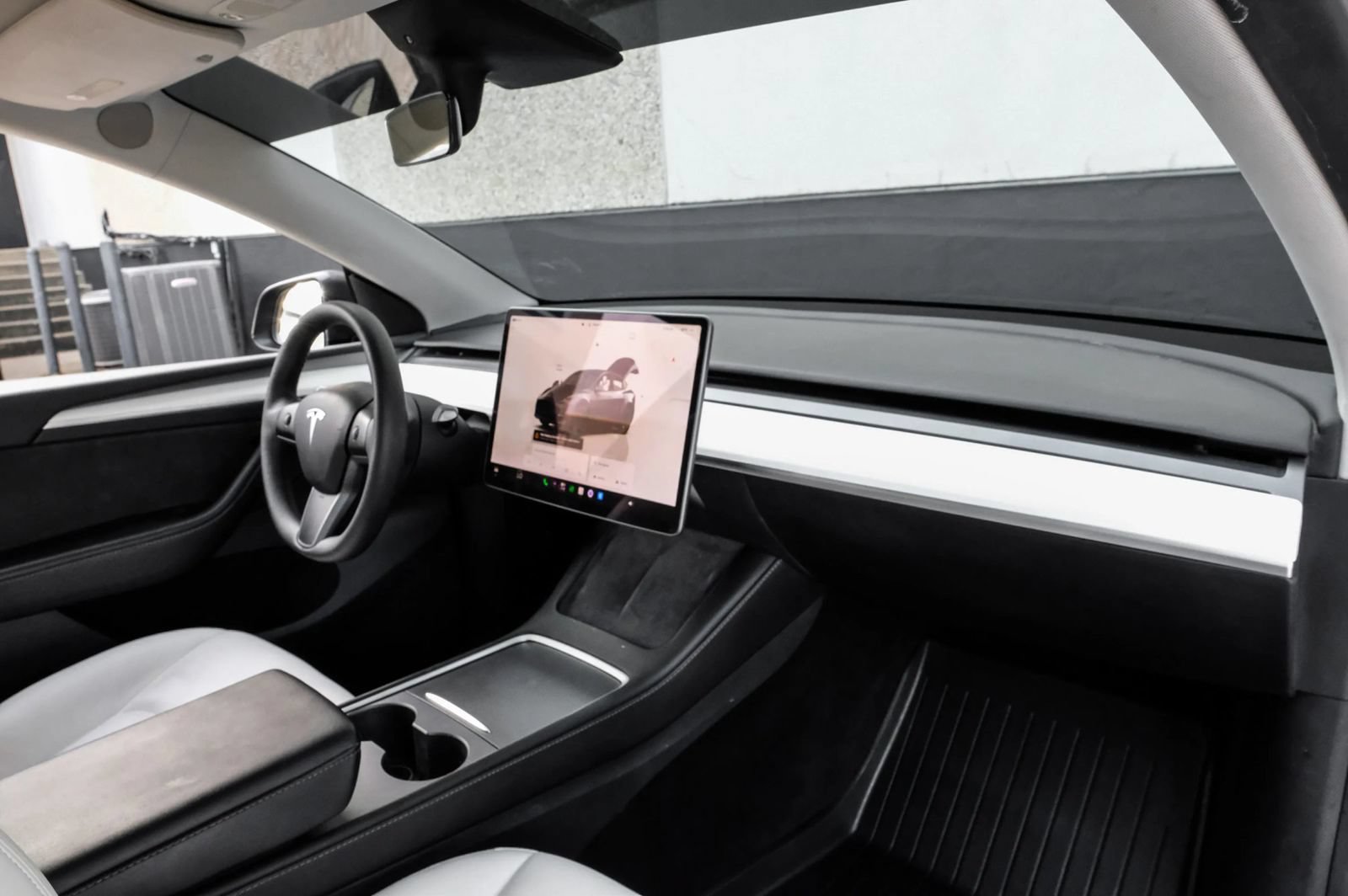 Used 2023 Tesla Model Y Long Range AWD/4WD image 12