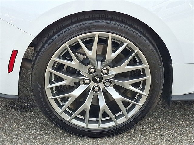 Used 2024 Ford Mustang GT Premium image 28