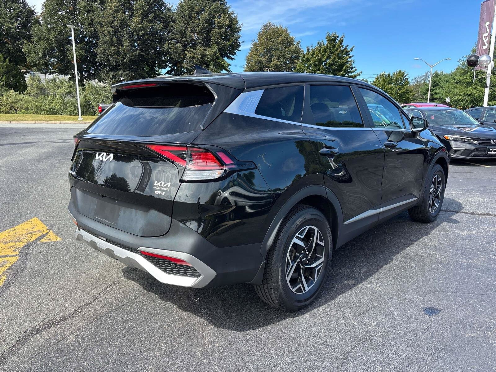 Used 2023 Kia Sportage LX AWD/4WD image 3