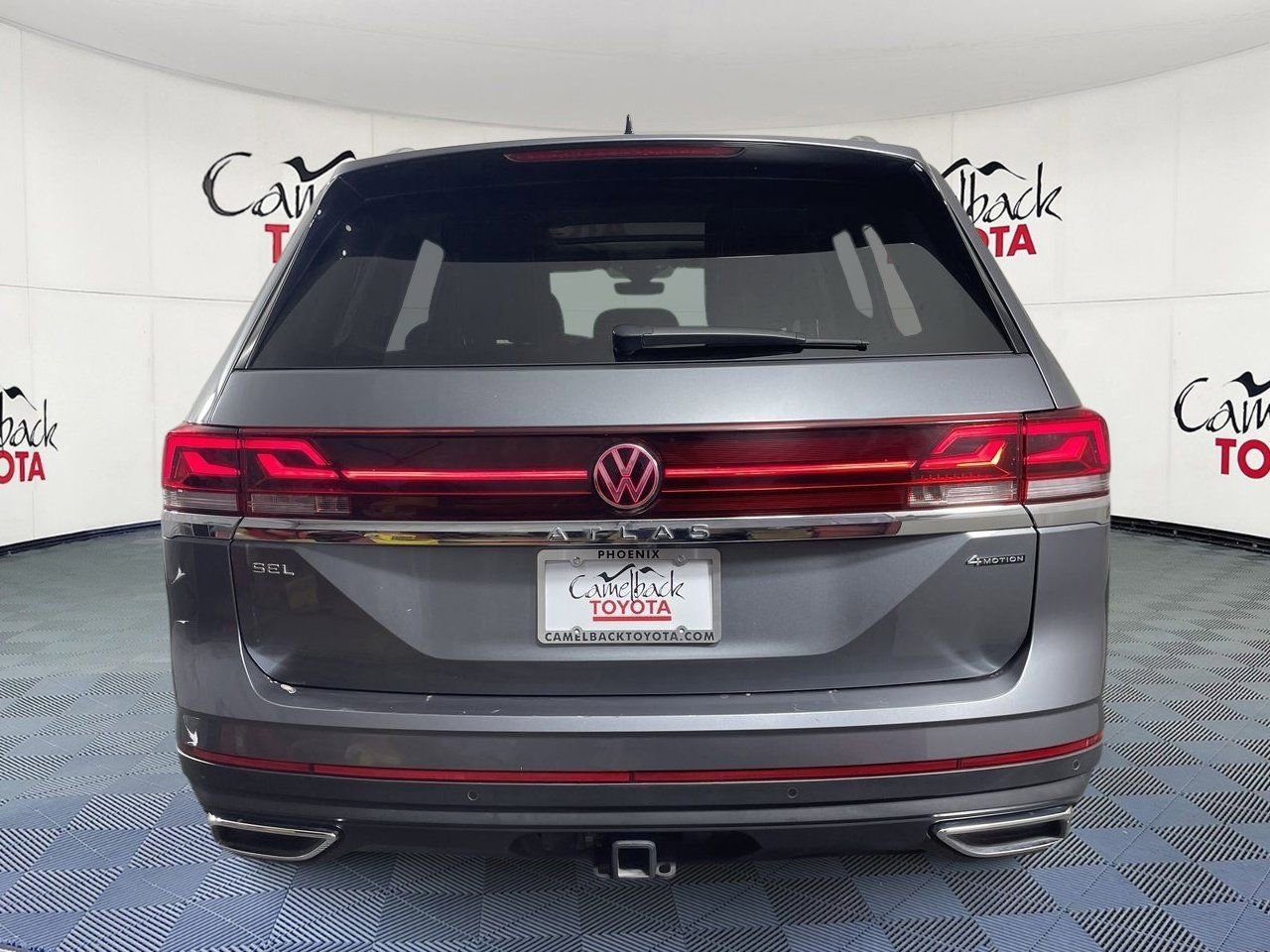 Used 2025 Volkswagen Atlas SEL image 6