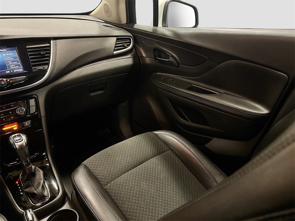 Used 2022 Buick Encore Preferred w/ Safety Package image 20