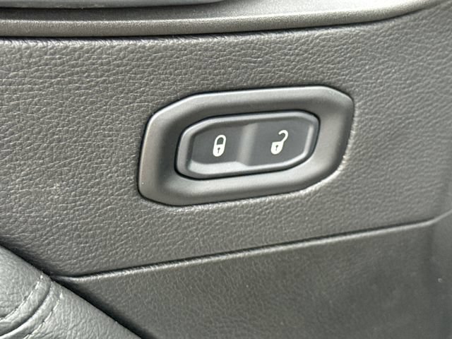 Used 2022 Jeep Wrangler Unlimited Sahara AWD/4WD image 20