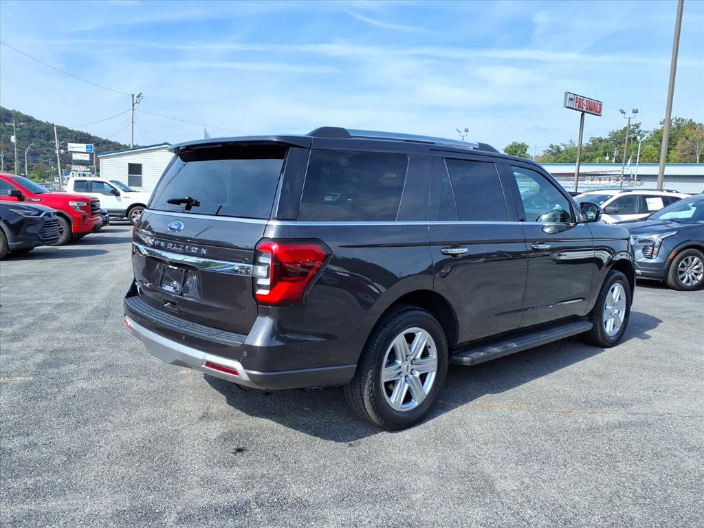 Used 2024 Ford Expedition Limited image 4