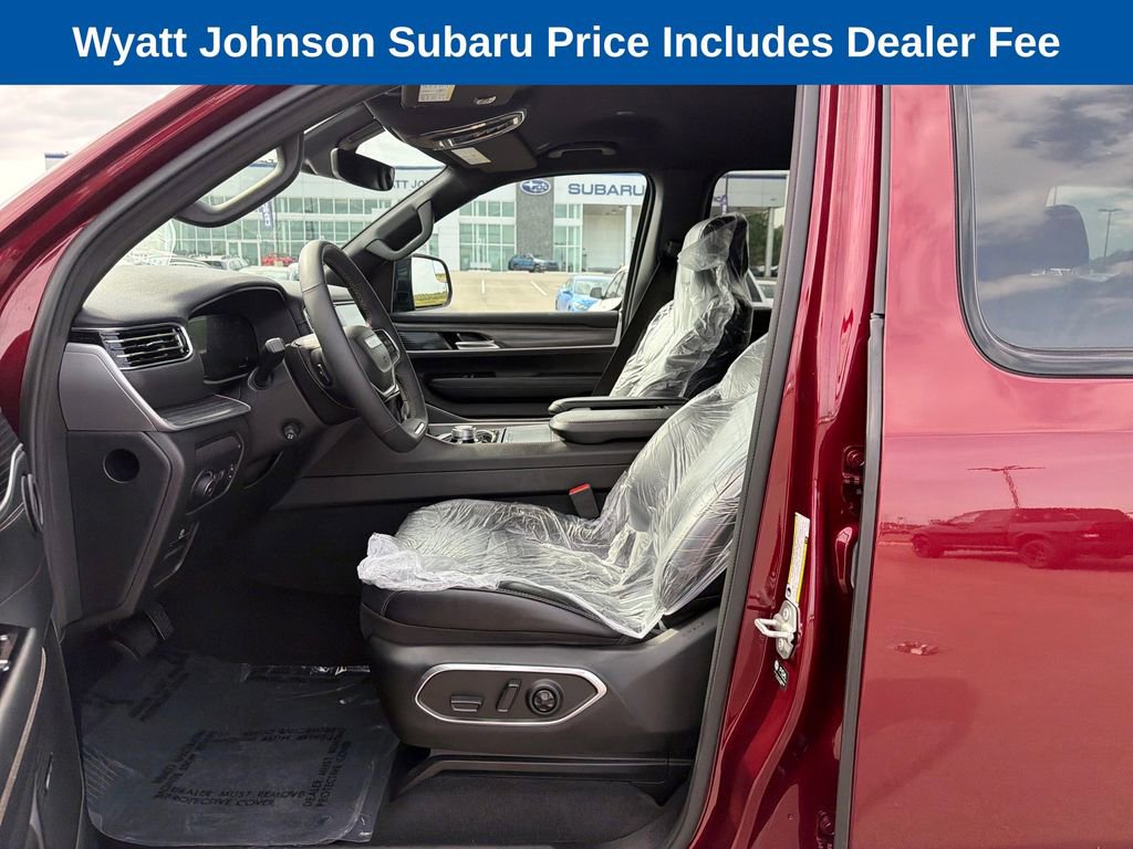Used 2024 Jeep Wagoneer Series II w/ Flexible Seating Group AWD/4WD image 25