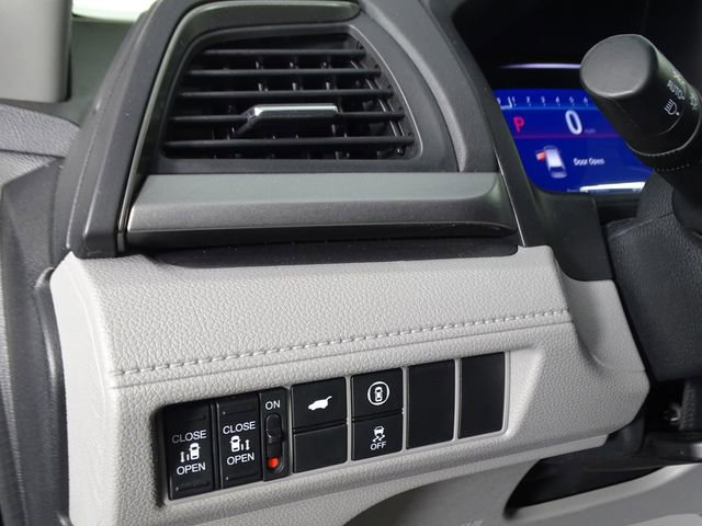 Used 2023 Honda Odyssey EX-L image 19