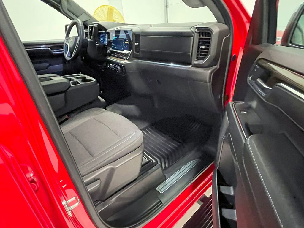 Used 2024 Chevrolet Silverado 1500 LT image 26