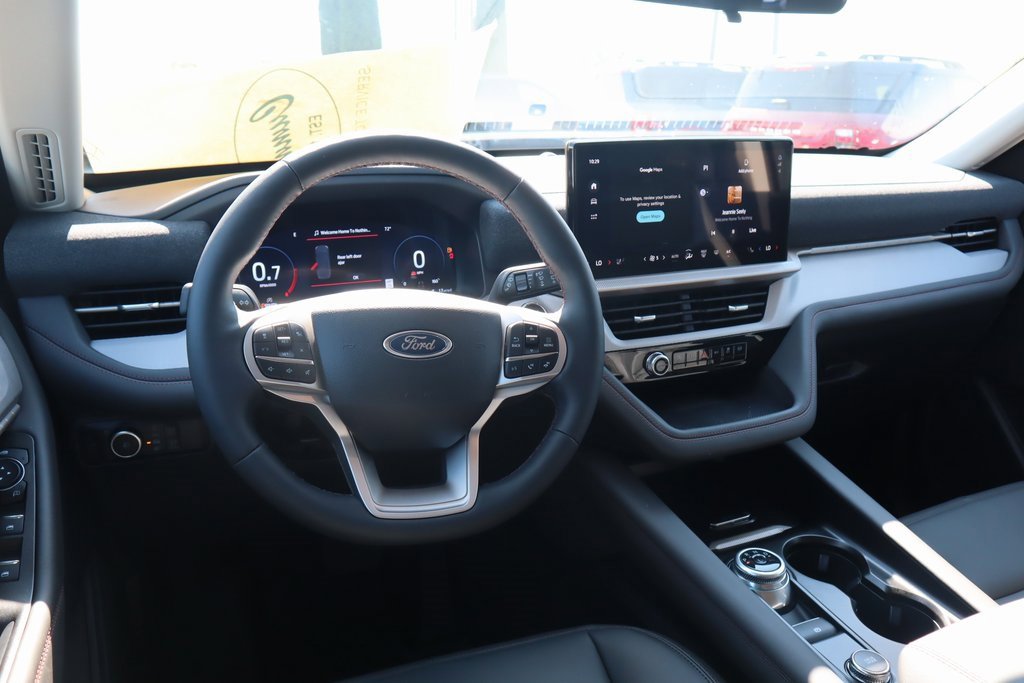 New 2025 Ford Explorer Active w/ Active Comfort Package image 2