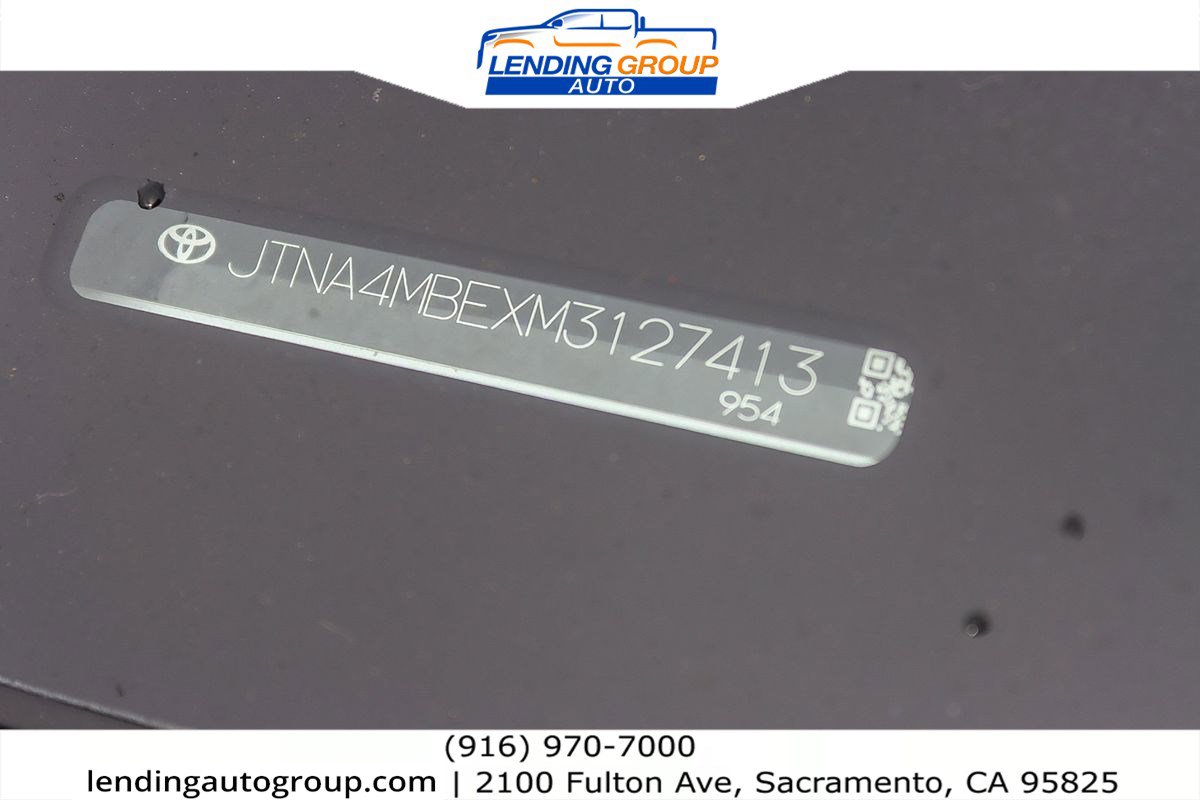 Used 2021 Toyota Corolla XSE image 27