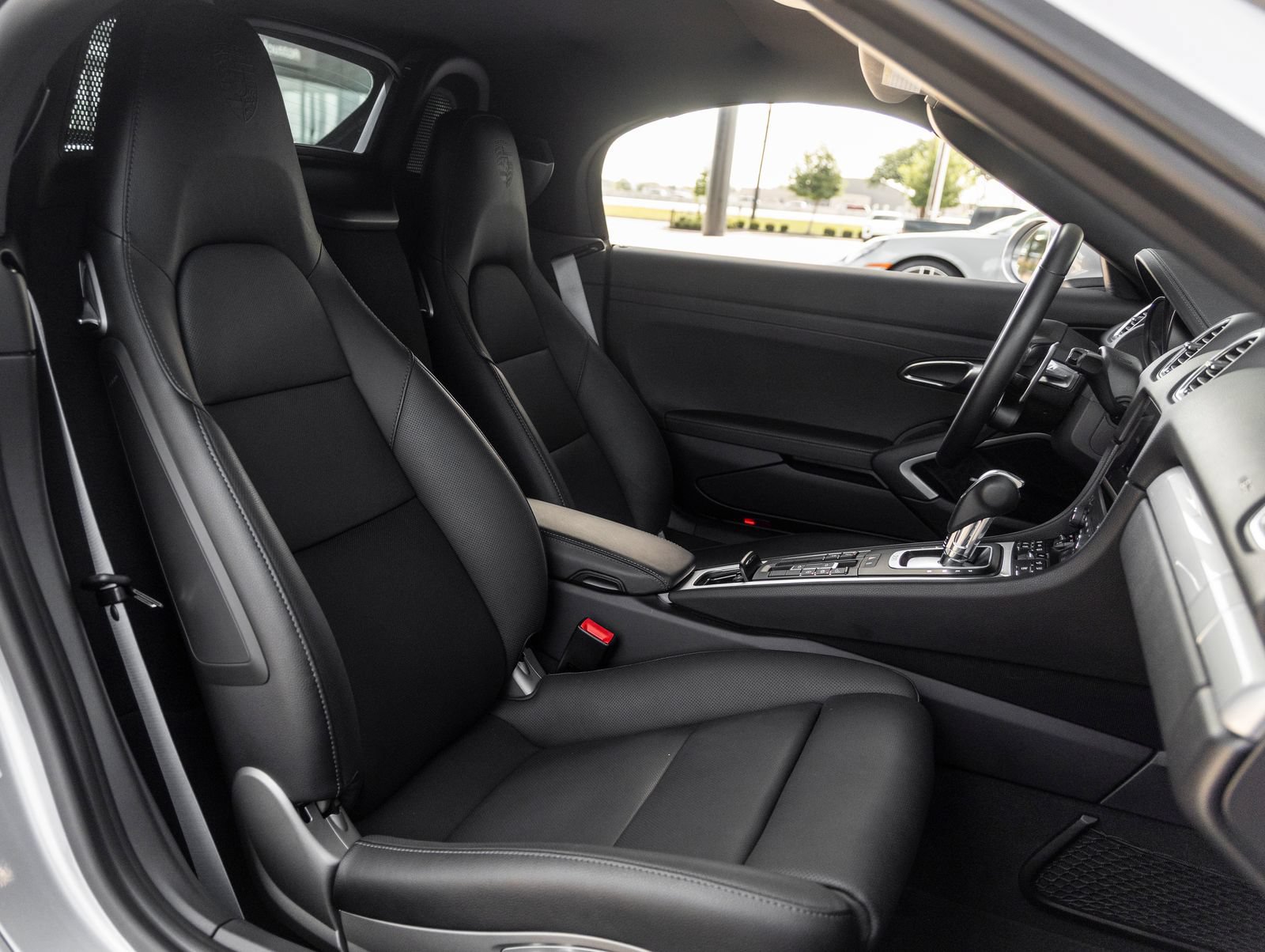 Certified 2024 Porsche 718 Boxster RWD image 36