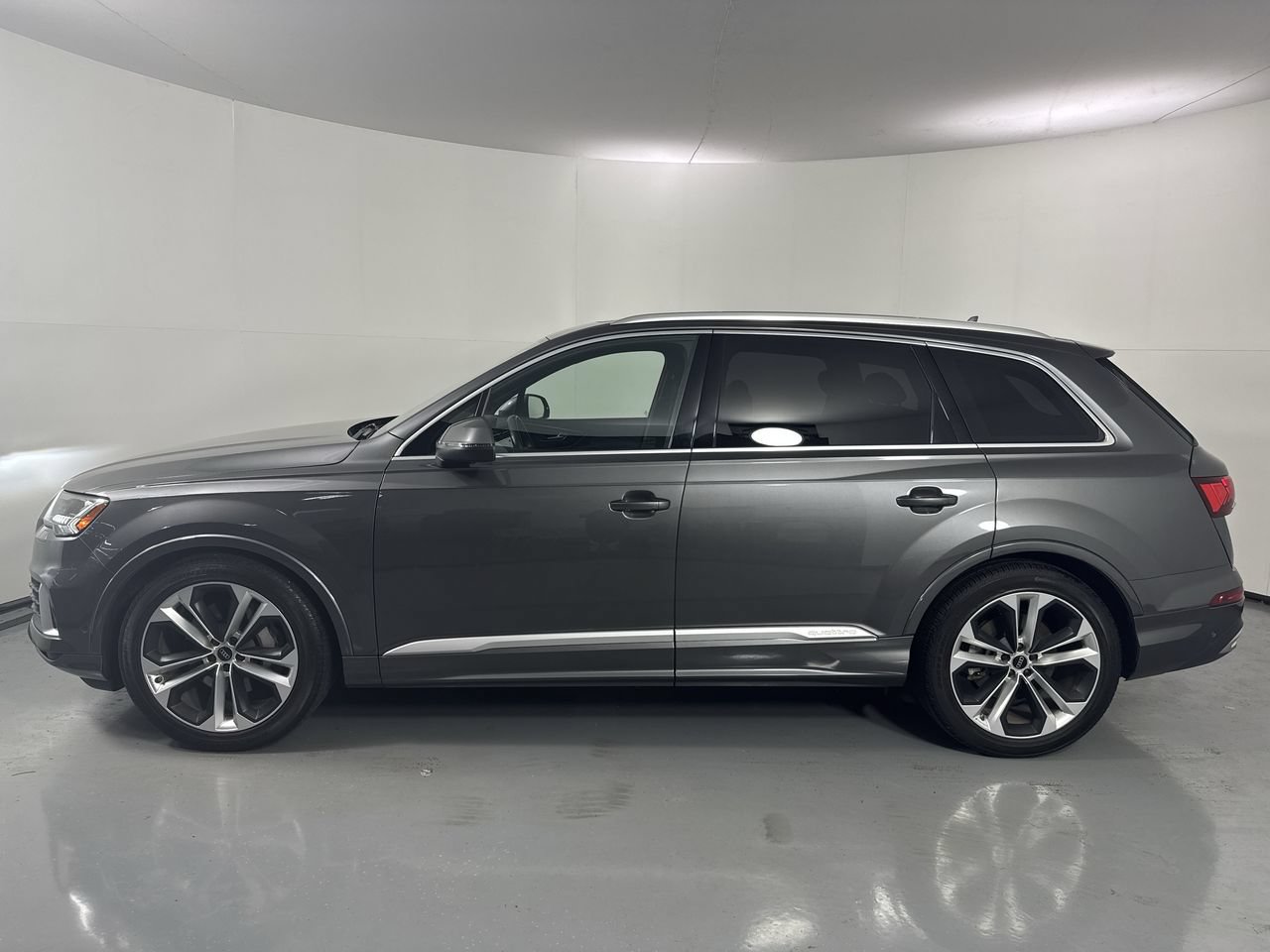 Used 2023 Audi Q7 3.0T Prestige w/ Prestige Package AWD/4WD image 30
