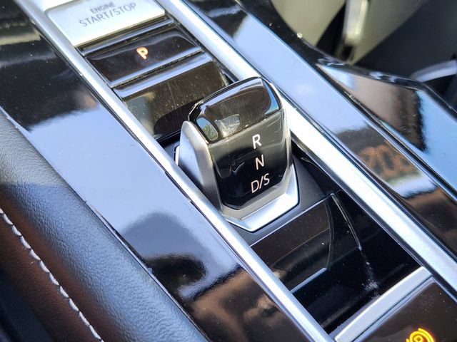 Certified 2024 Volkswagen Atlas SEL Premium R-Line AWD/4WD image 18