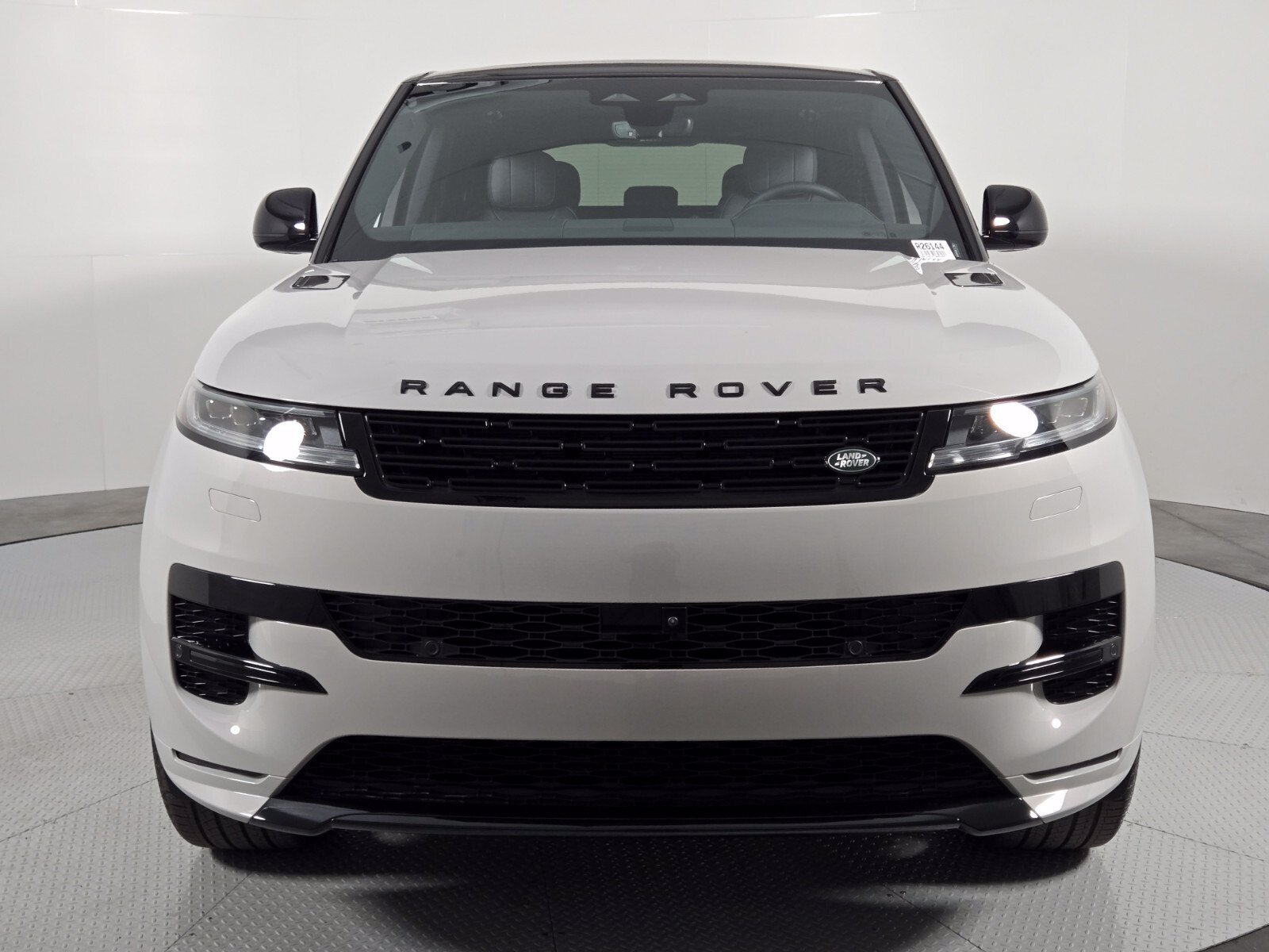 New 2026 Land Rover Range Rover Sport Dynamic SE AWD/4WD image 8