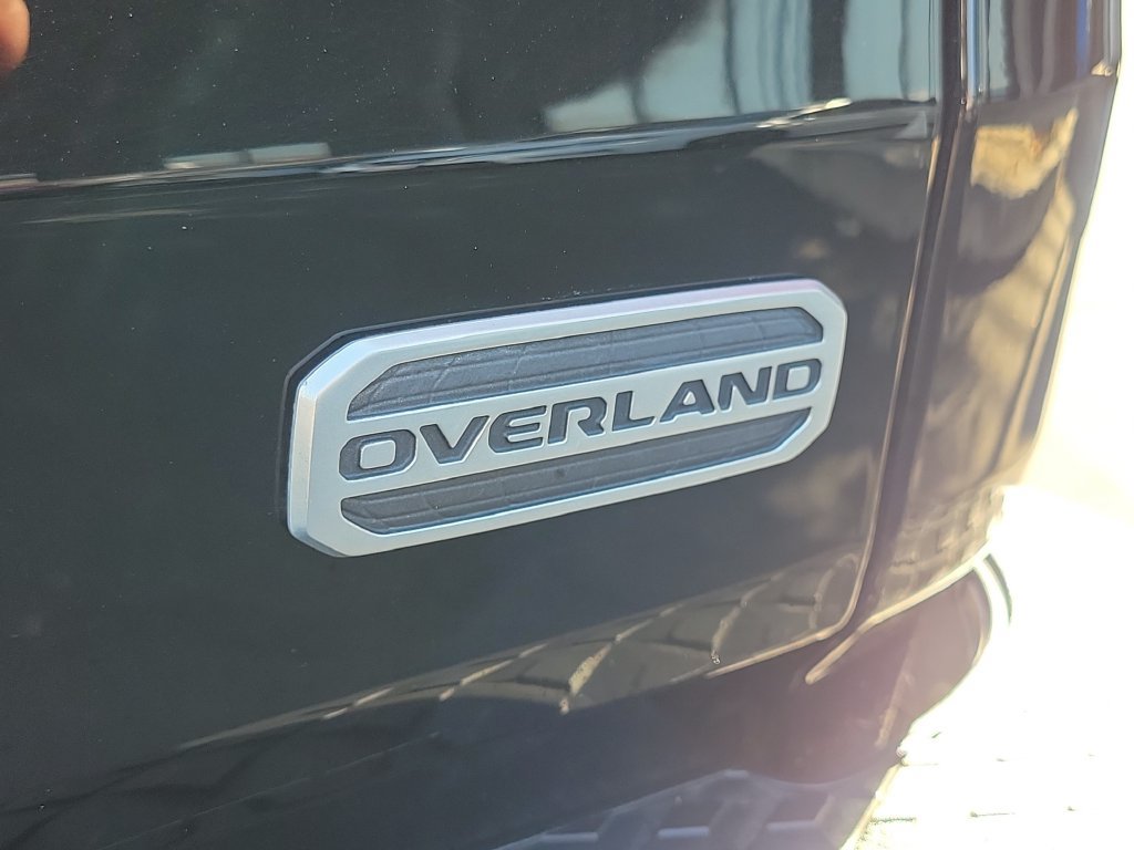 Used 2022 Jeep Gladiator Overland AWD/4WD image 9