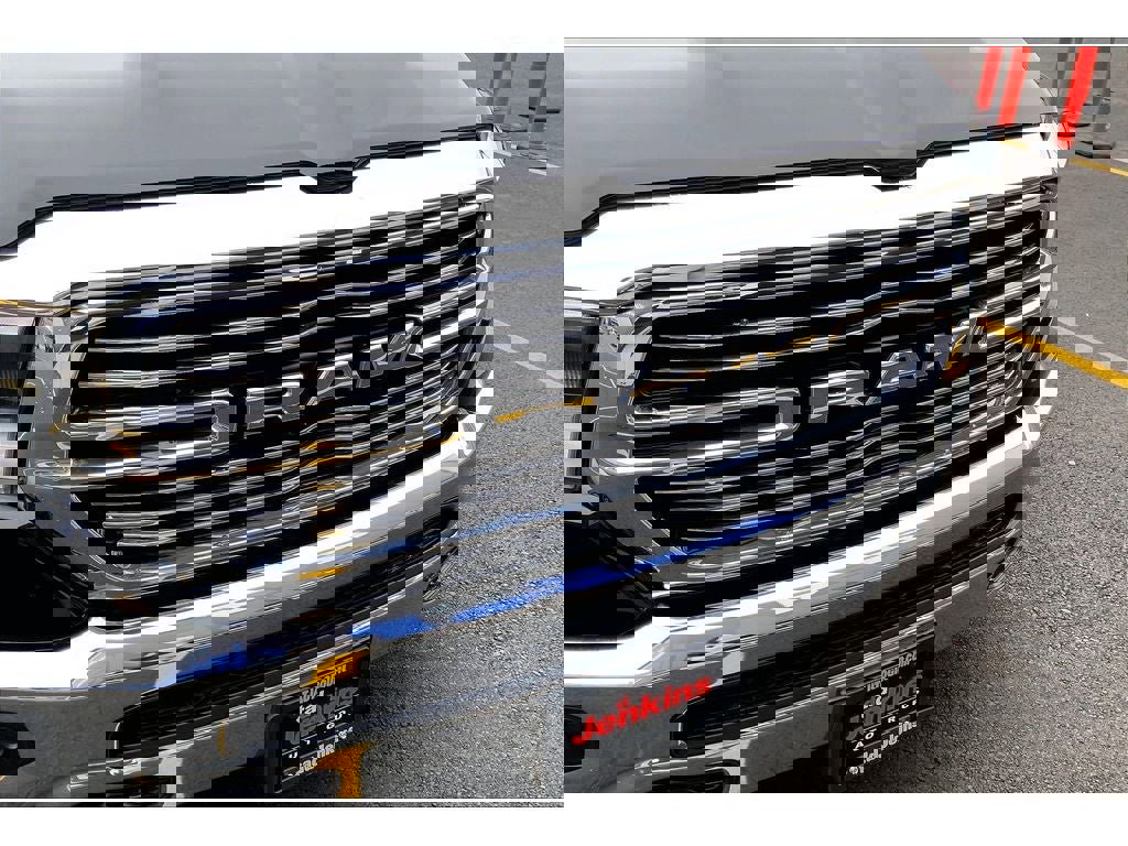 Used 2024 RAM 1500 Laramie image 31