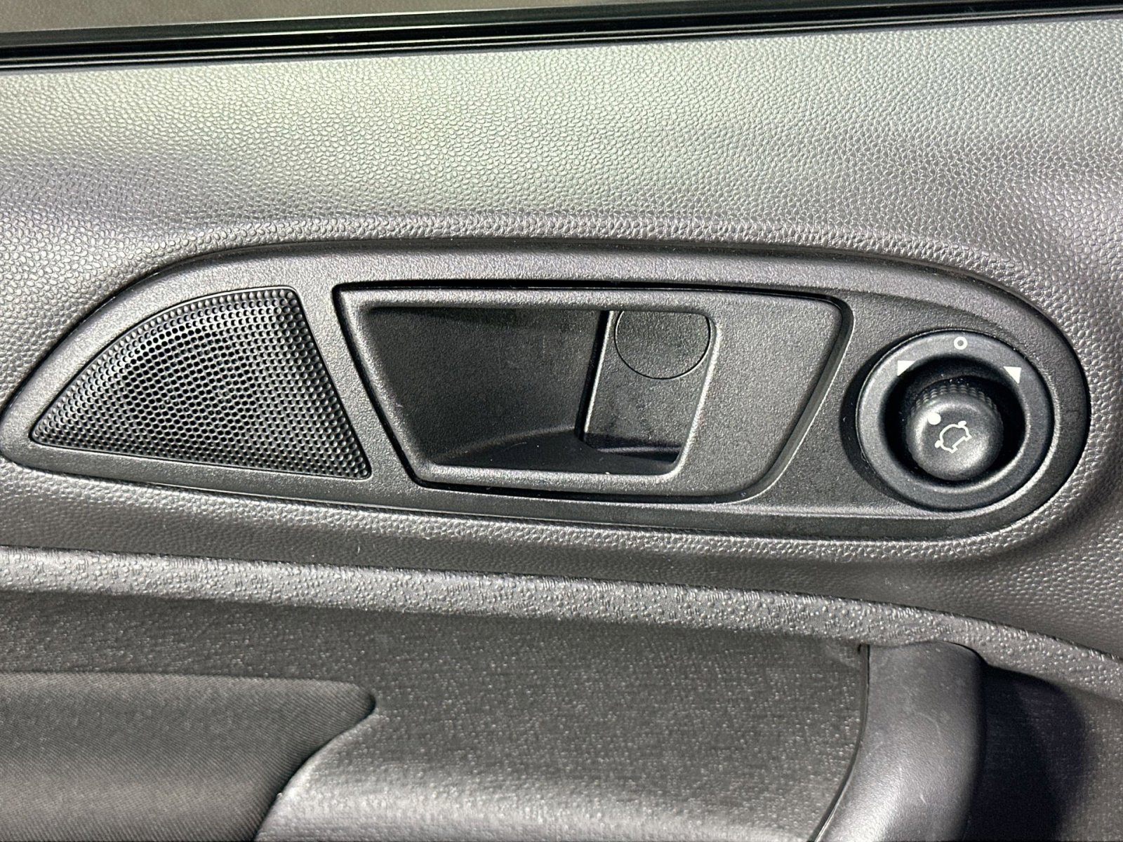 Used 2019 Ford Fiesta SE image 17