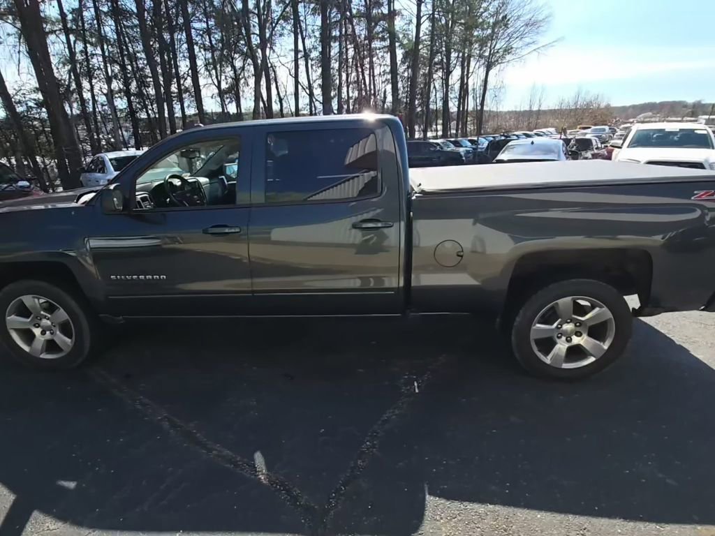 Used 2017 Chevrolet Silverado 1500 LT w/ LPO, Street Package image 7