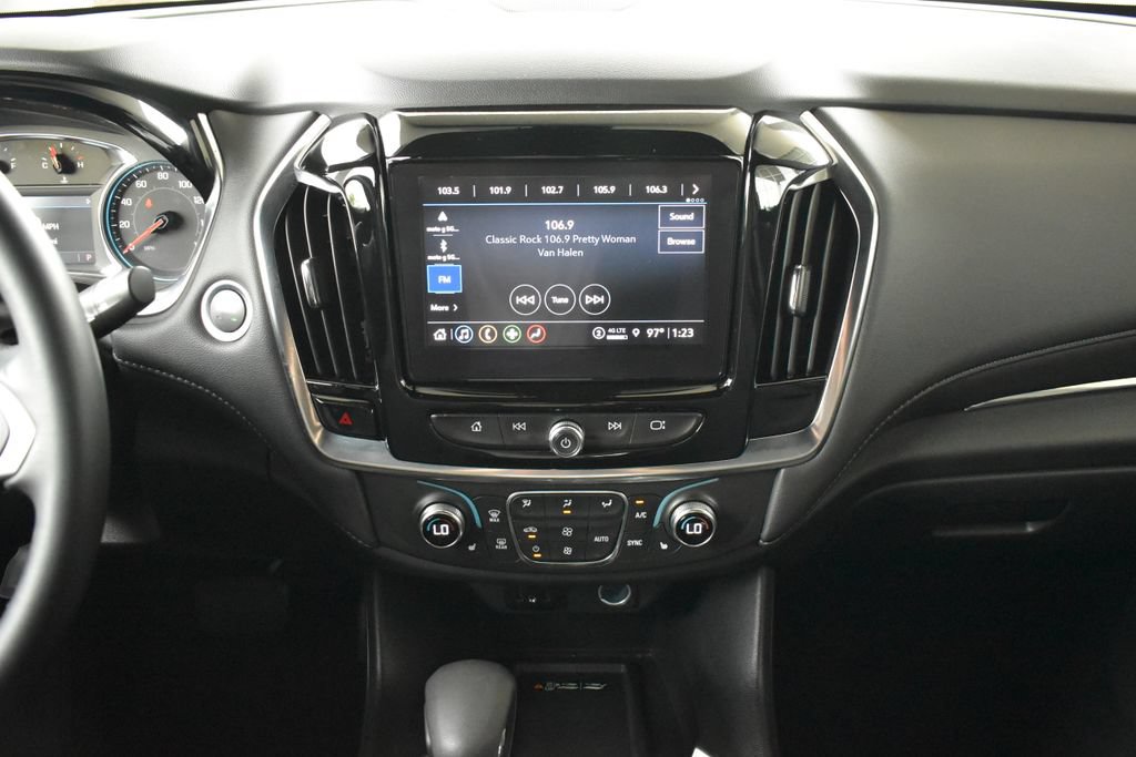 Used 2023 Chevrolet Traverse LT FWD image 19