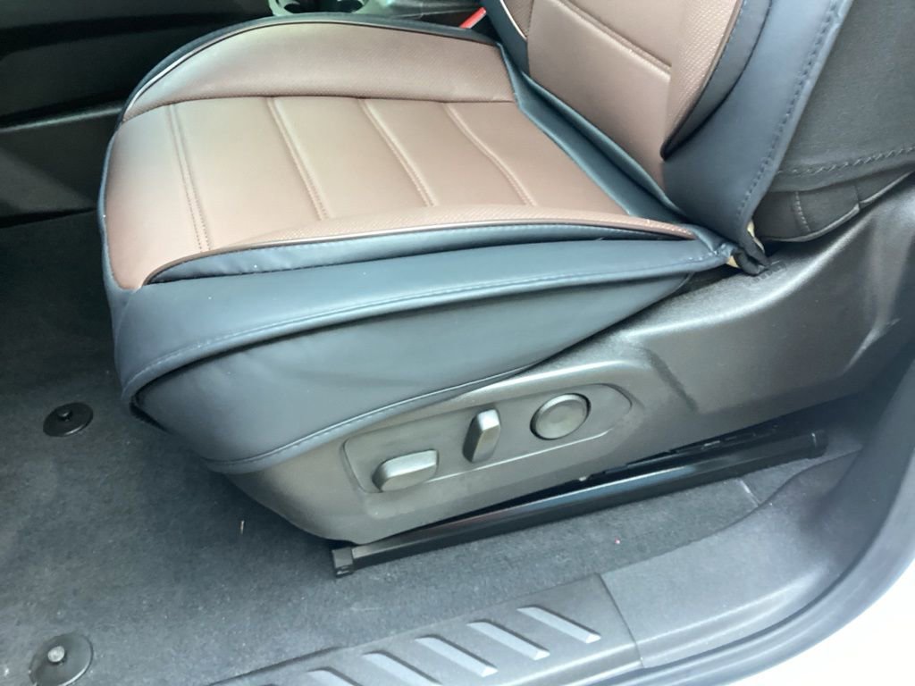 Used 2025 Chevrolet Colorado W/T w/ Advanced Trailering Package image 26