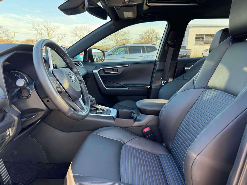 Used 2022 Toyota RAV4 XSE image 16