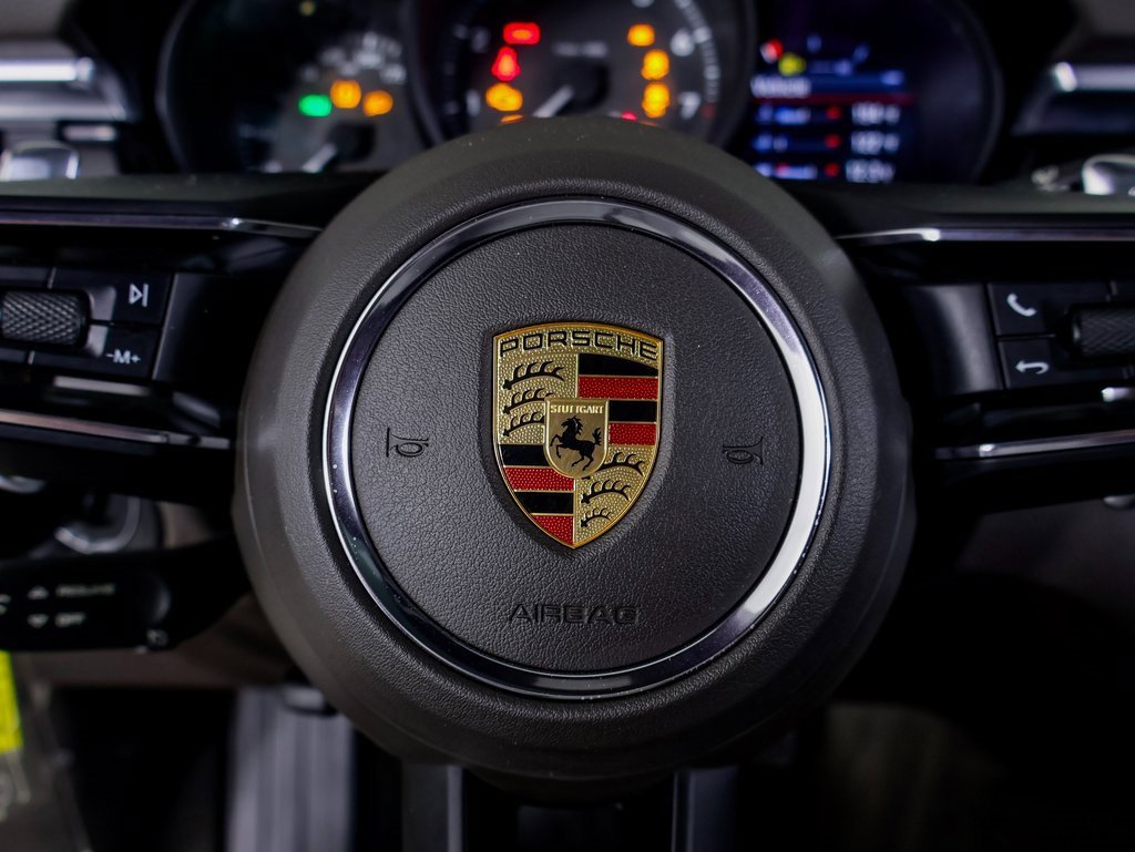 Certified 2022 Porsche Macan w/ Premium Package Plus image 22