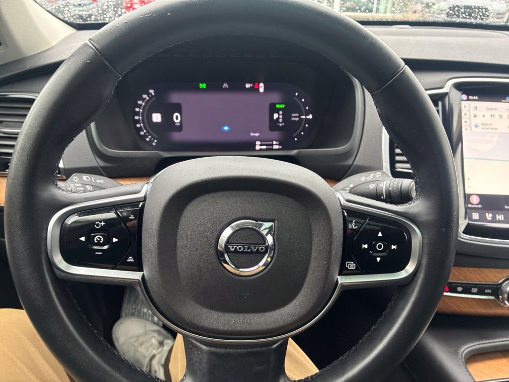 Used 2024 Volvo XC90 T8 Plus w/ Protection Package Premier AWD/4WD image 16