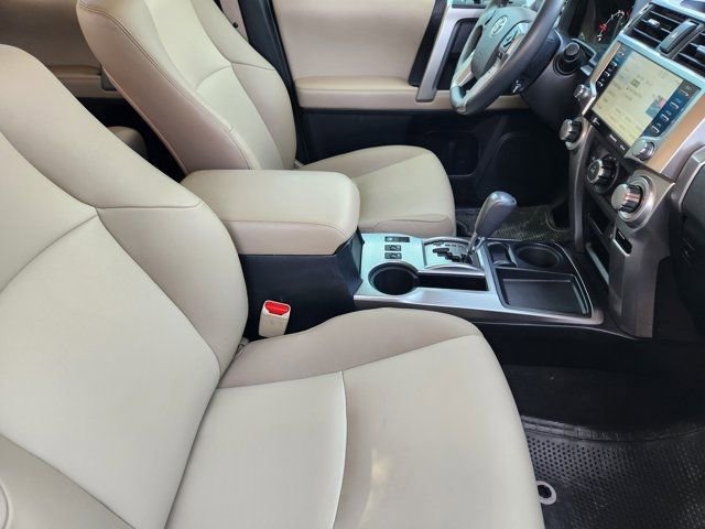 Used 2020 Toyota 4Runner SR5 Premium image 19