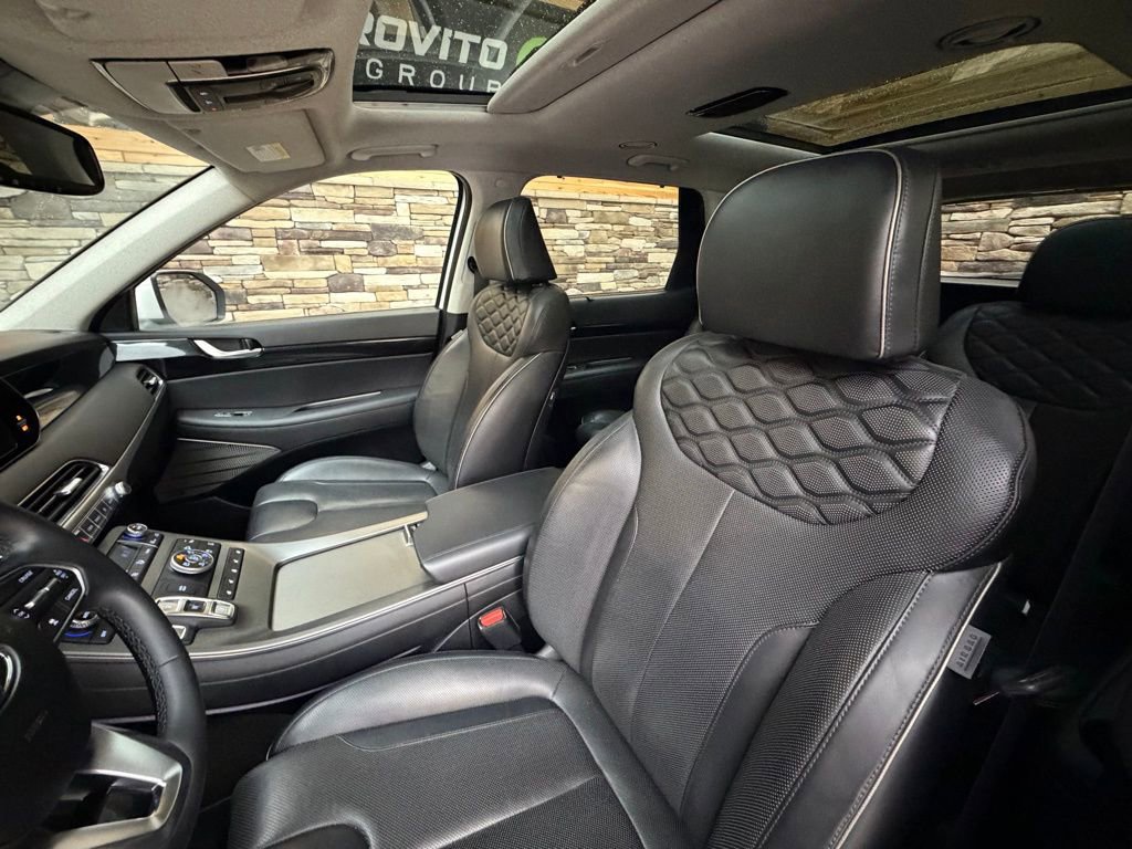 Used 2022 Hyundai Palisade Limited w/ Winter Package image 12