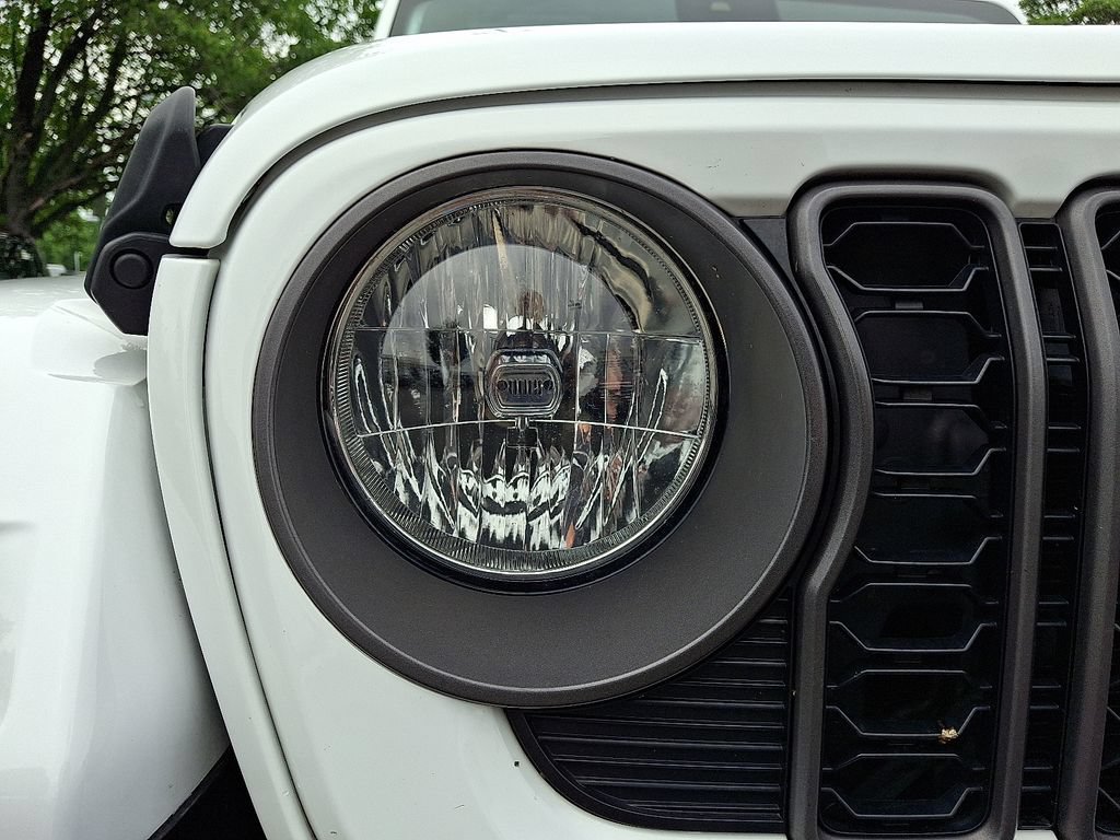 Used 2024 Jeep Wrangler Unlimited AWD/4WD image 9