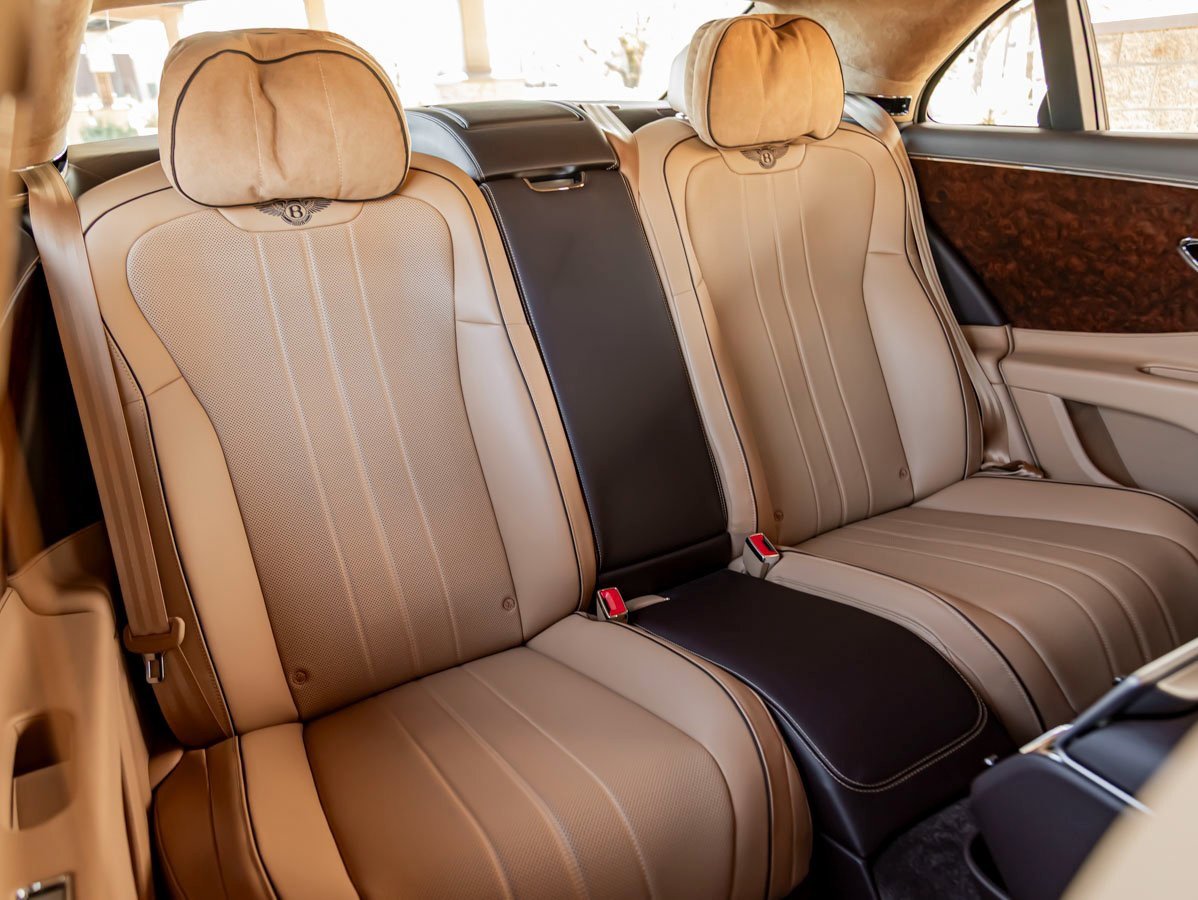 Used 2022 Bentley Flying Spur Plug-In Hybrid image 27