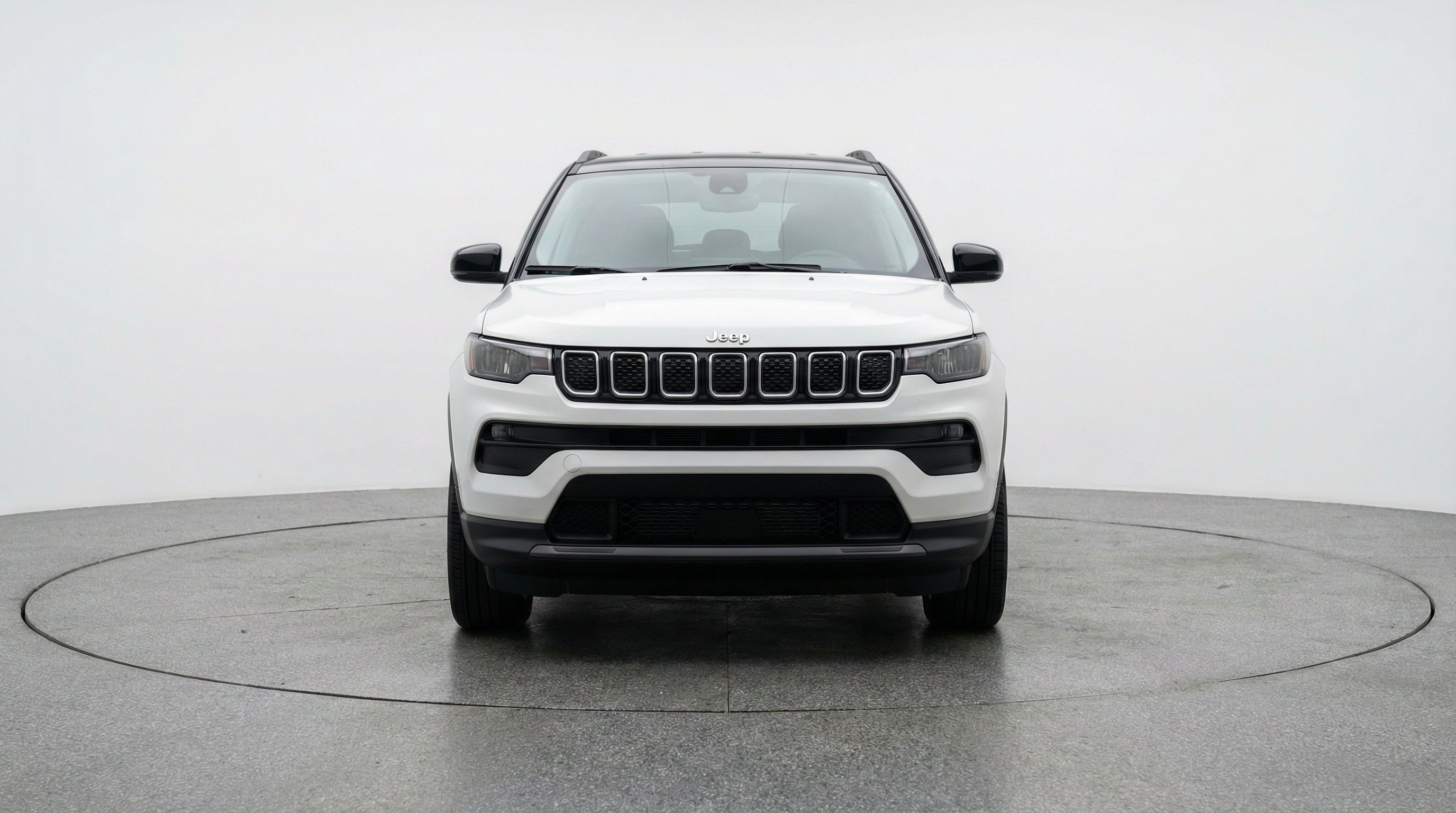 Used 2025 Jeep Compass Limited AWD/4WD image 2