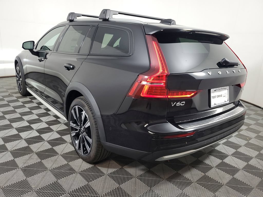 New 2026 Volvo V60 B5 Cross Country Ultra w/ Protection Package Premier AWD/4WD image 4