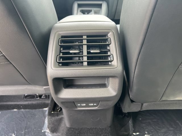 New 2026 Volkswagen Tiguan SE AWD/4WD image 9