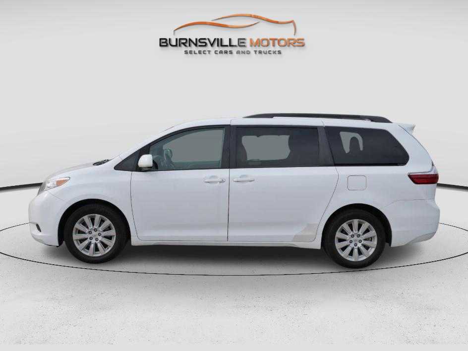 Used 2015 Toyota Sienna LE AWD/4WD image 4