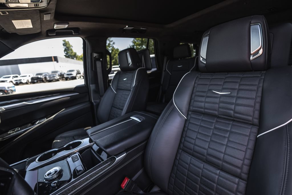 Used 2025 Cadillac Escalade V AWD/4WD image 23