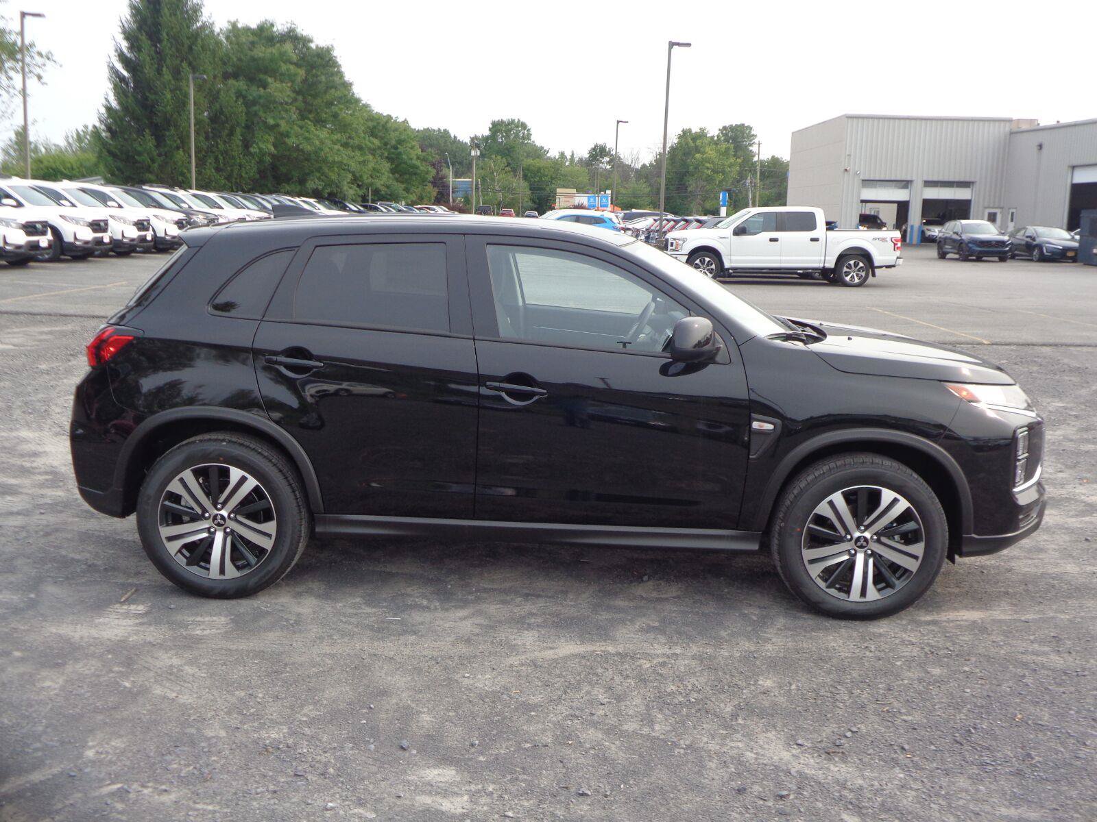 New 2026 Mitsubishi Outlander Sport ES AWD/4WD image 4