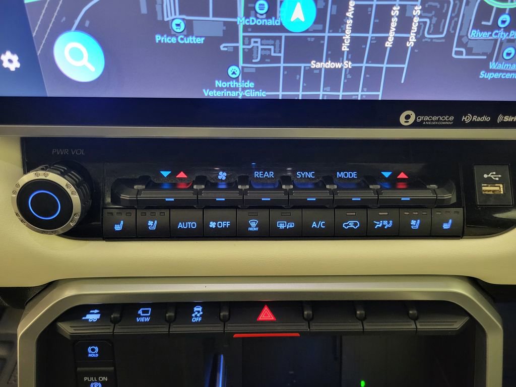 Used 2024 Toyota Sequoia Capstone image 16