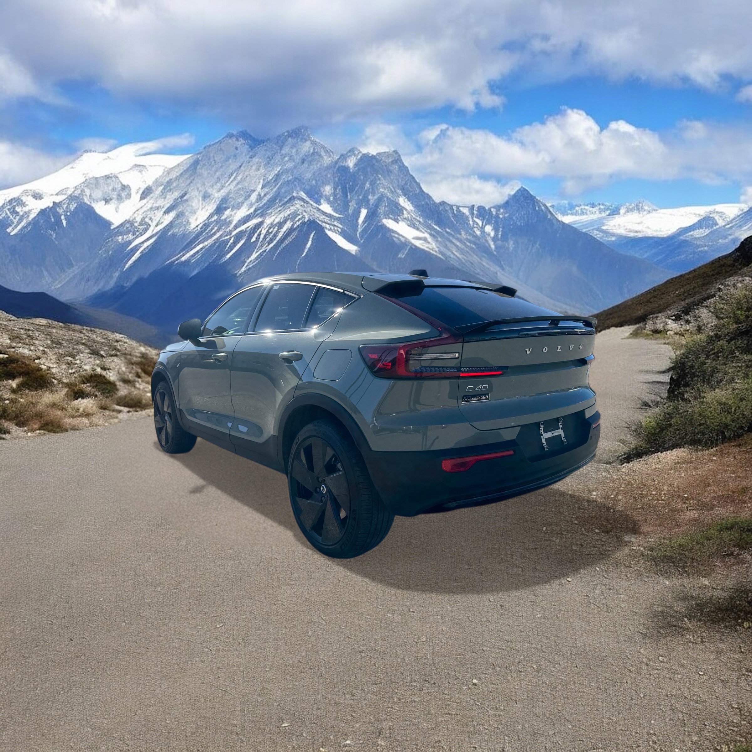 Used 2023 Volvo C40 P8 Recharge Ultimate image 3