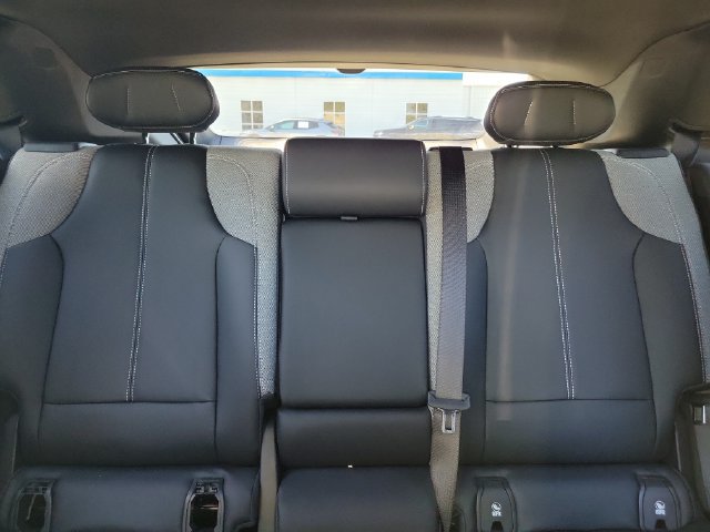 Certified 2024 Cadillac Lyriq Tech AWD/4WD image 15