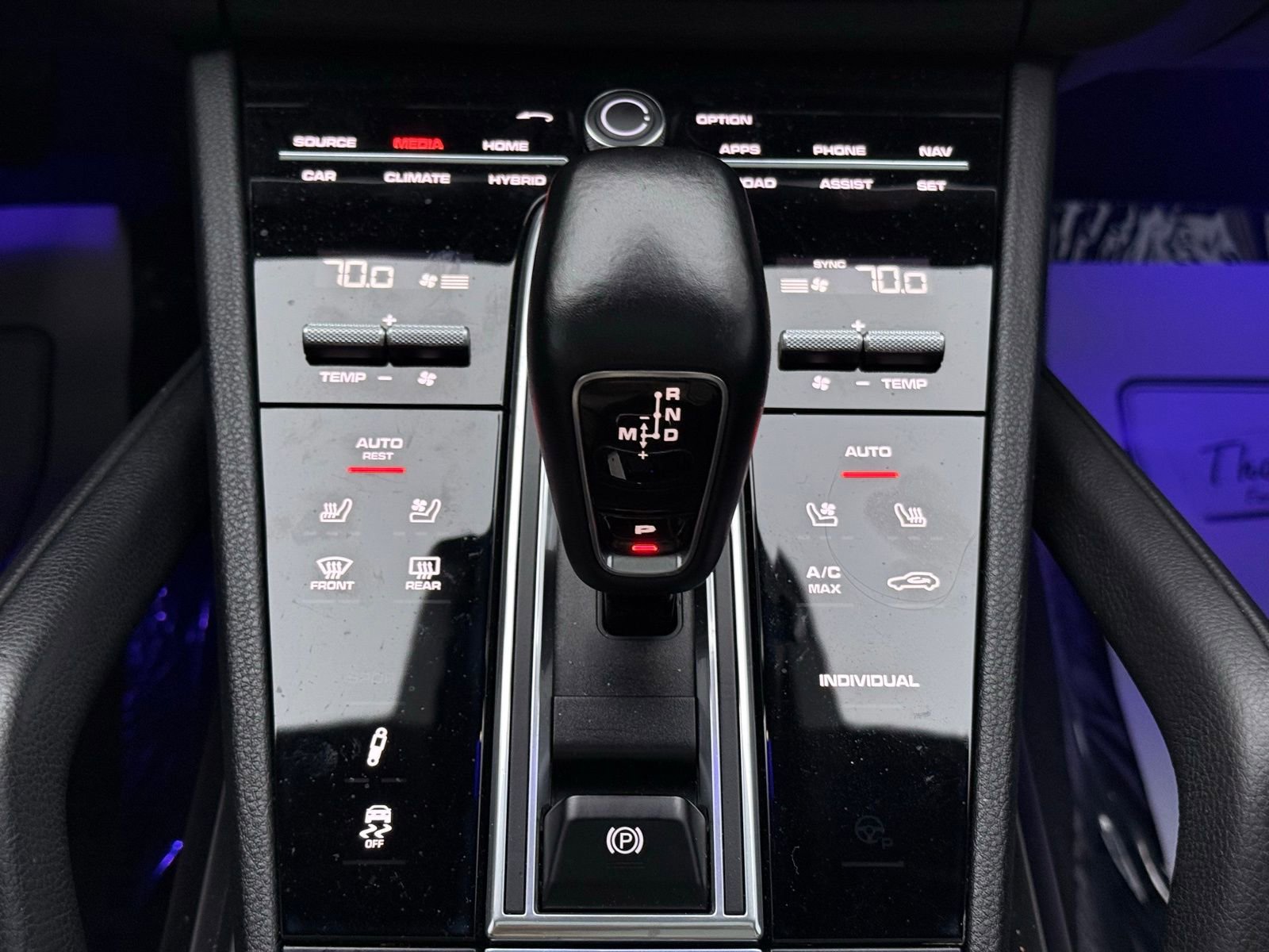 Used 2019 Porsche Cayenne E-Hybrid image 24