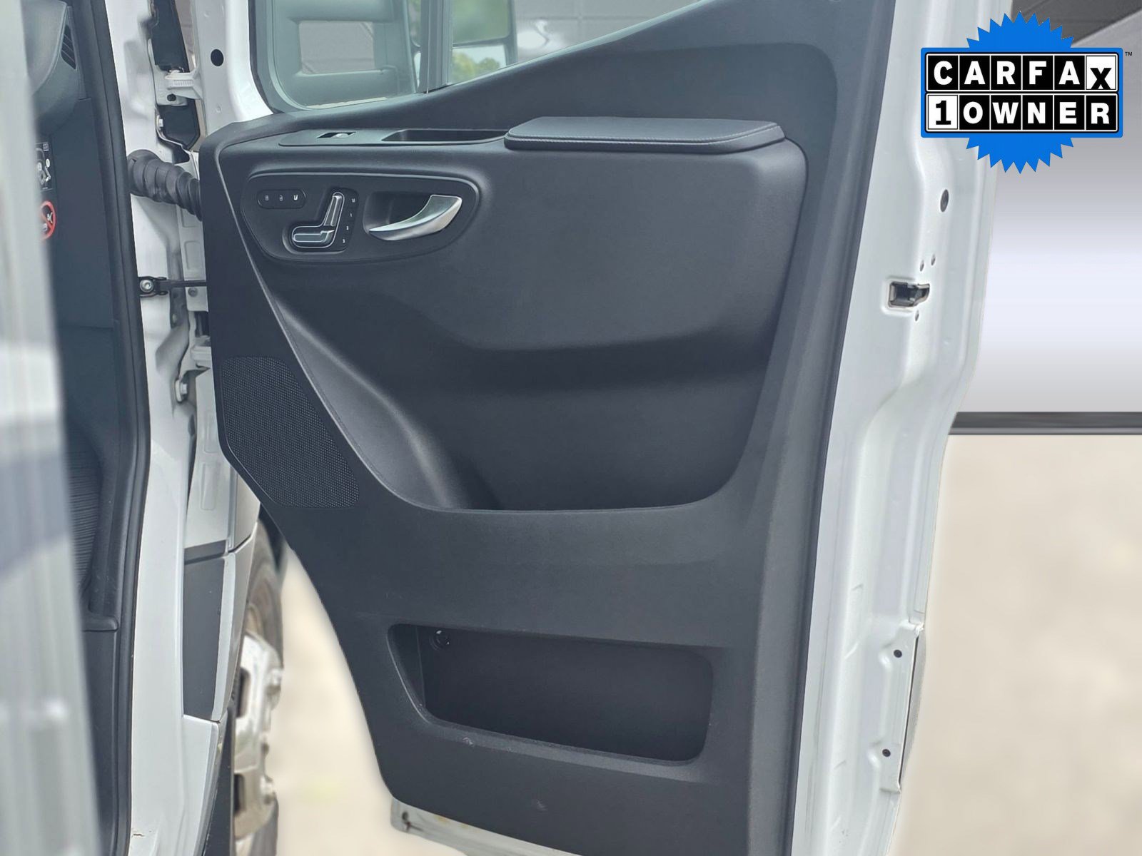 Used 2022 Mercedes-Benz Sprinter 3500 image 25