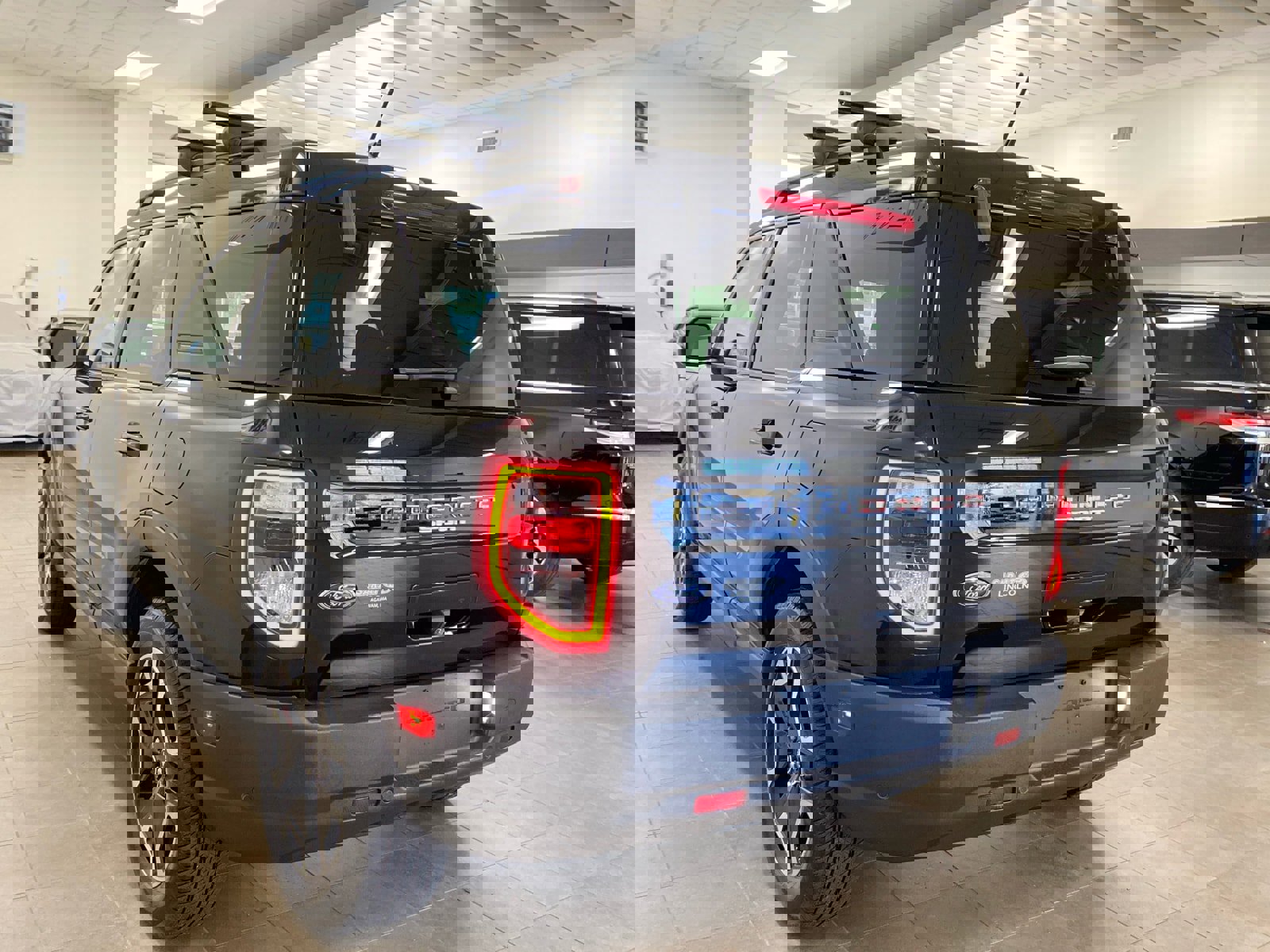 Used 2022 Ford Bronco Sport Outer Banks image 5